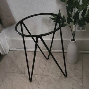 Modern Black Metal Planter